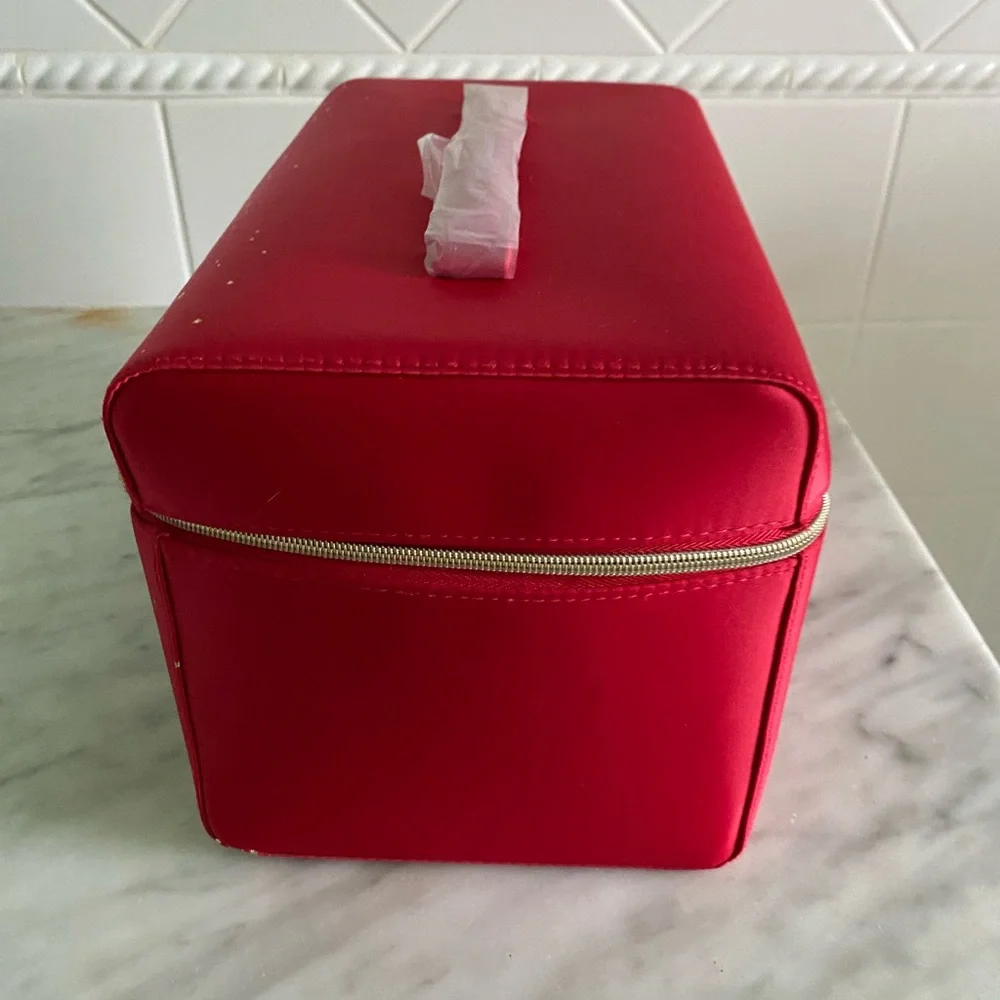 Red Large Train case - Picture 4 of 11